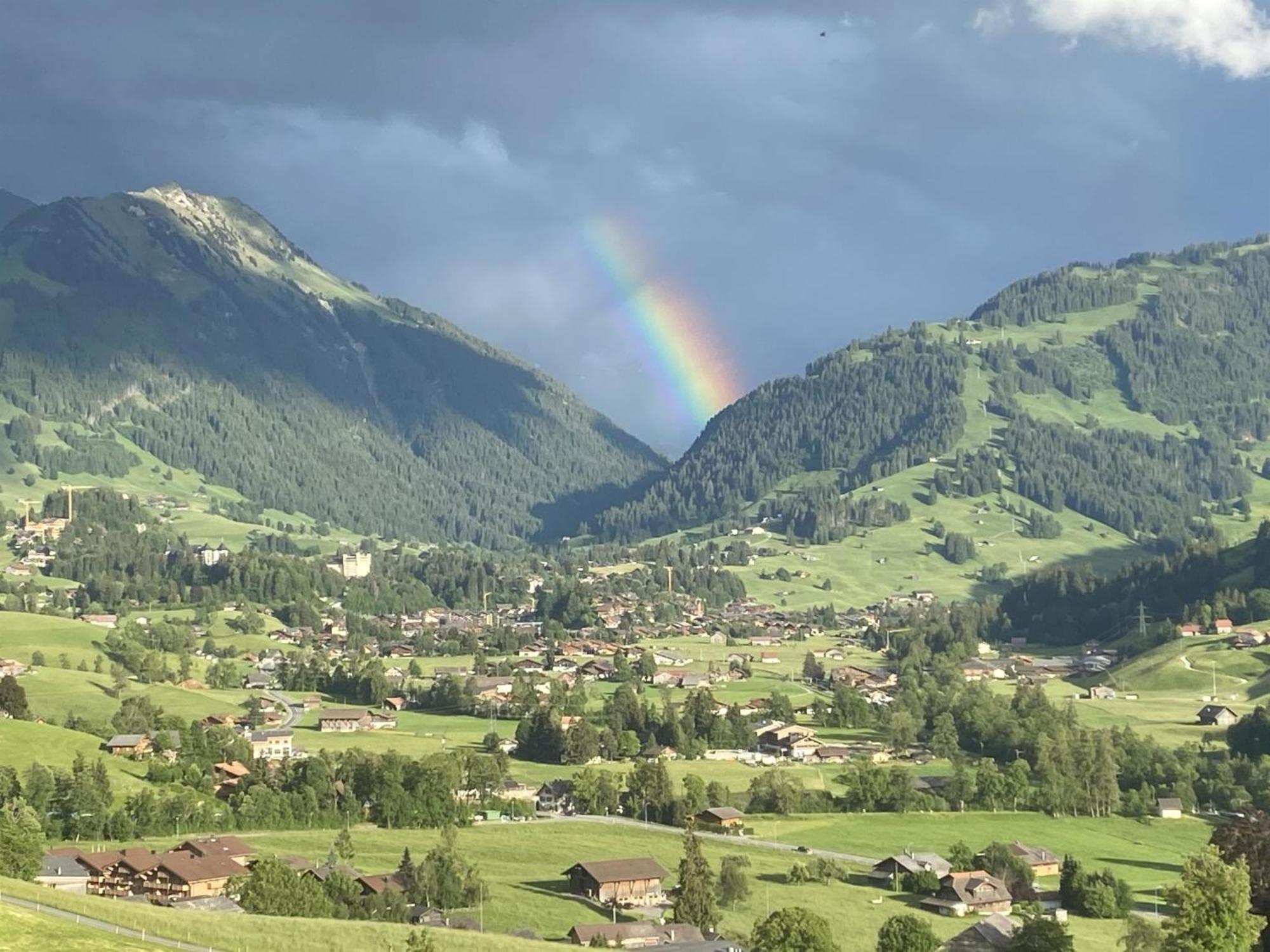 Apartment Fluehuesli By Interhome Gstaad Esterno foto